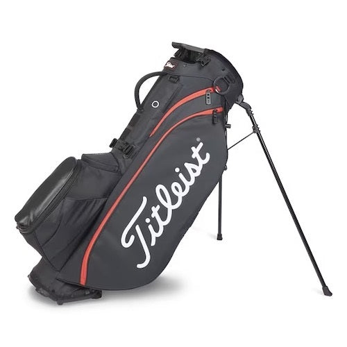 Black golf bag with 'Titleist' logo on a white background