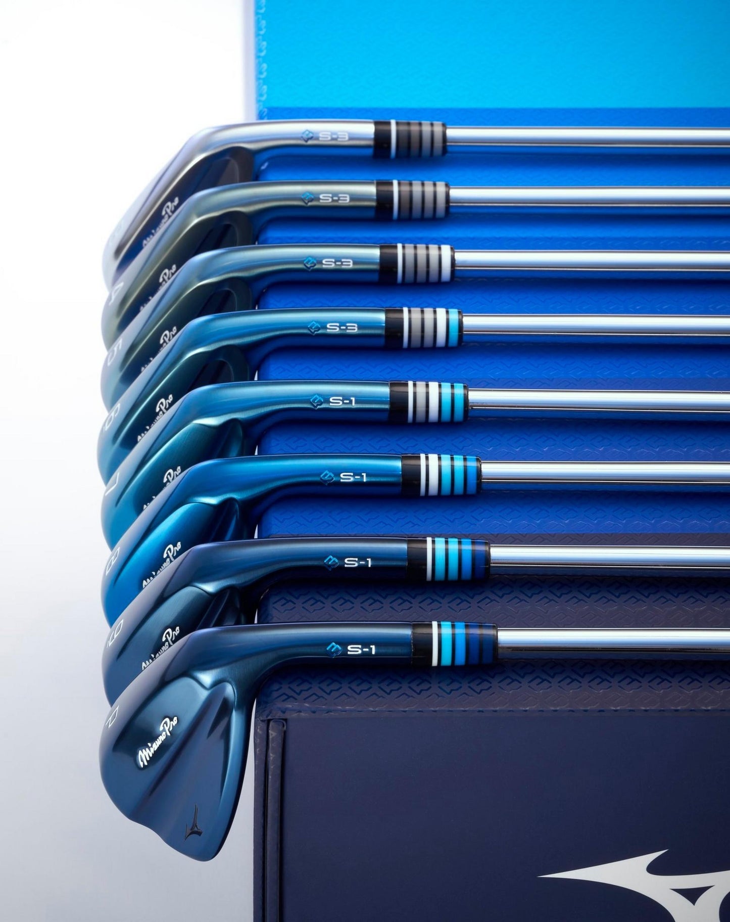 Limited Edition Mizuno Pro Iceberg Iron Set - 3-PW - DG S400 STL S-Flex