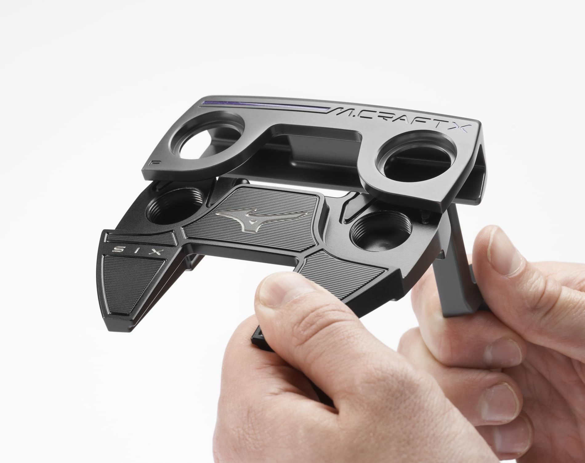 A product image showing the adjustability of the Mizuno M CRAFT X golf putter on a white background