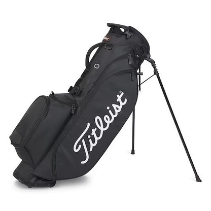 Black golf bag with 'Titleist' logo on a white background